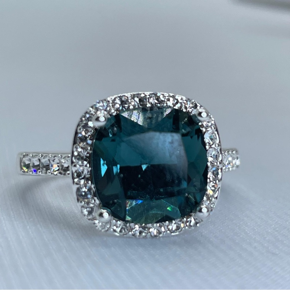 London Blue Swarovski Crystal Cushion Cut Halo Ring Silver Teal Statement Sz 8 - Picture 8 of 8